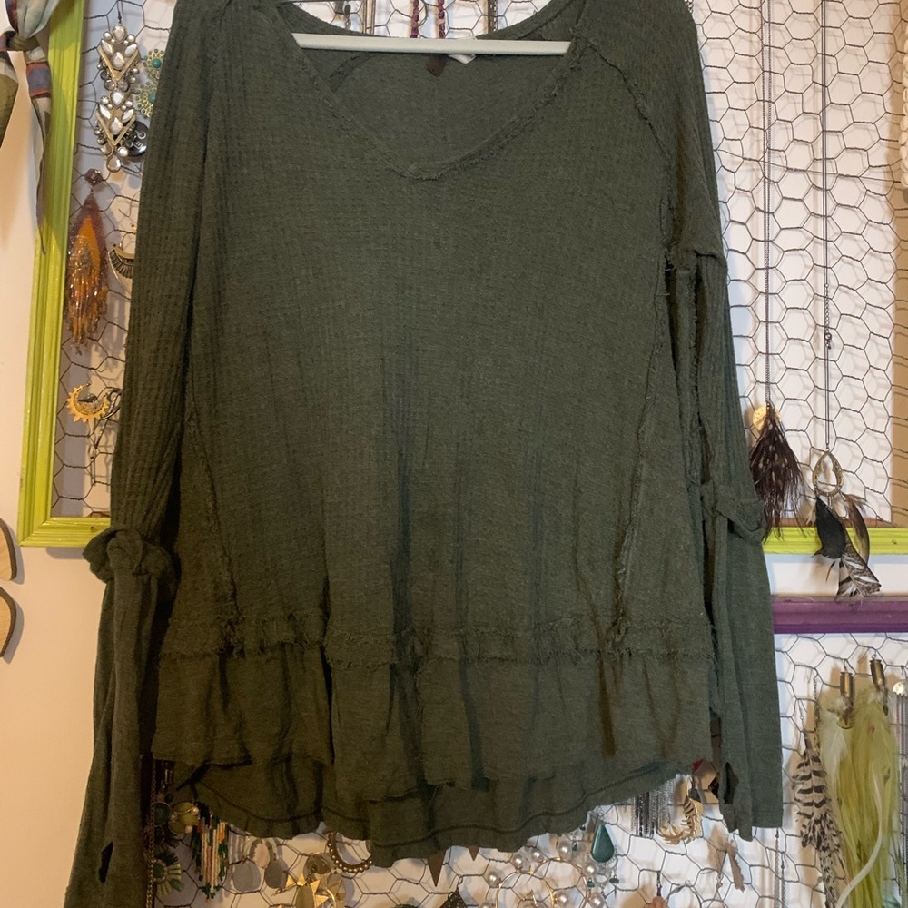 Free people olive green “Laguna” shirt, we the free, GUC